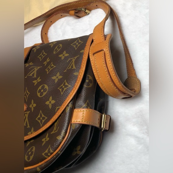 Louis Vuitton Saumur30 BagDate Code(AR1901)/Poshmark COA/Dust Bag - Picture 8 of 16